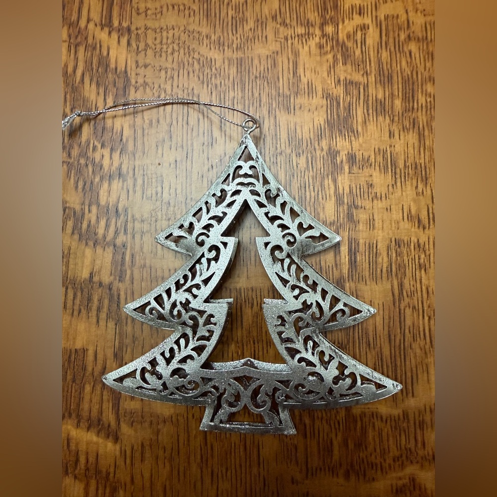 Elegant Silver Christmas Tree Ornament